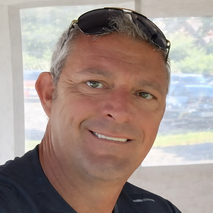 MARIO VAN DEN HEUVEL