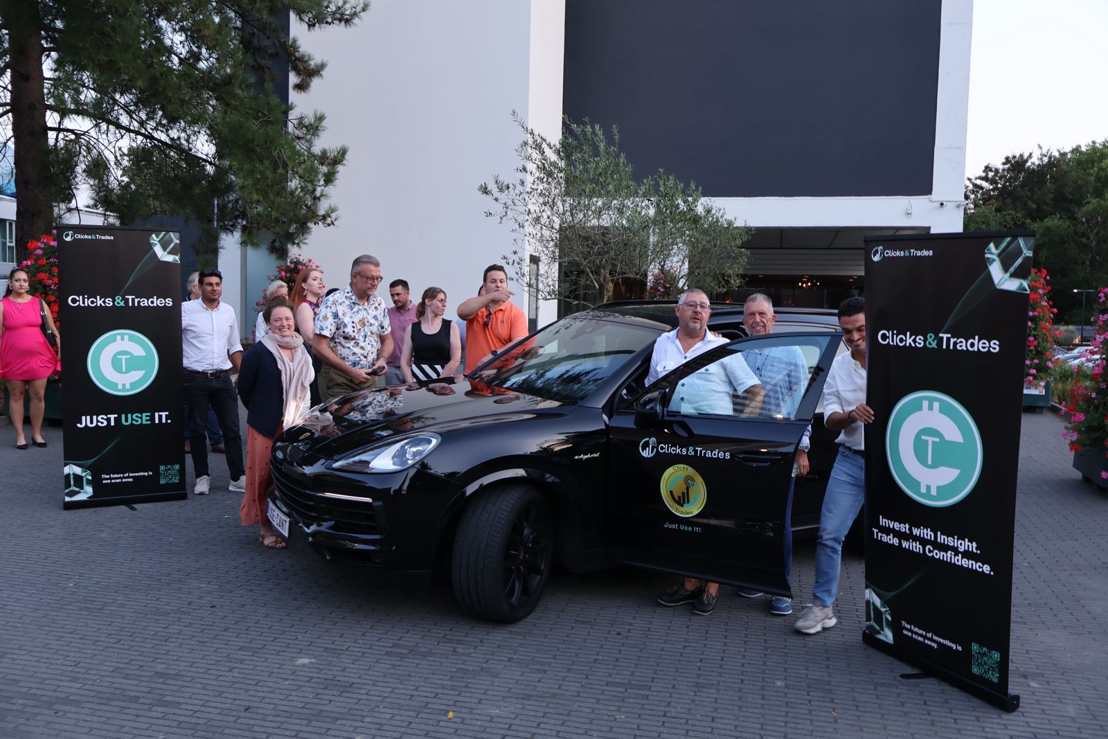 Clicks & Trades Belgium Event - Group Photo